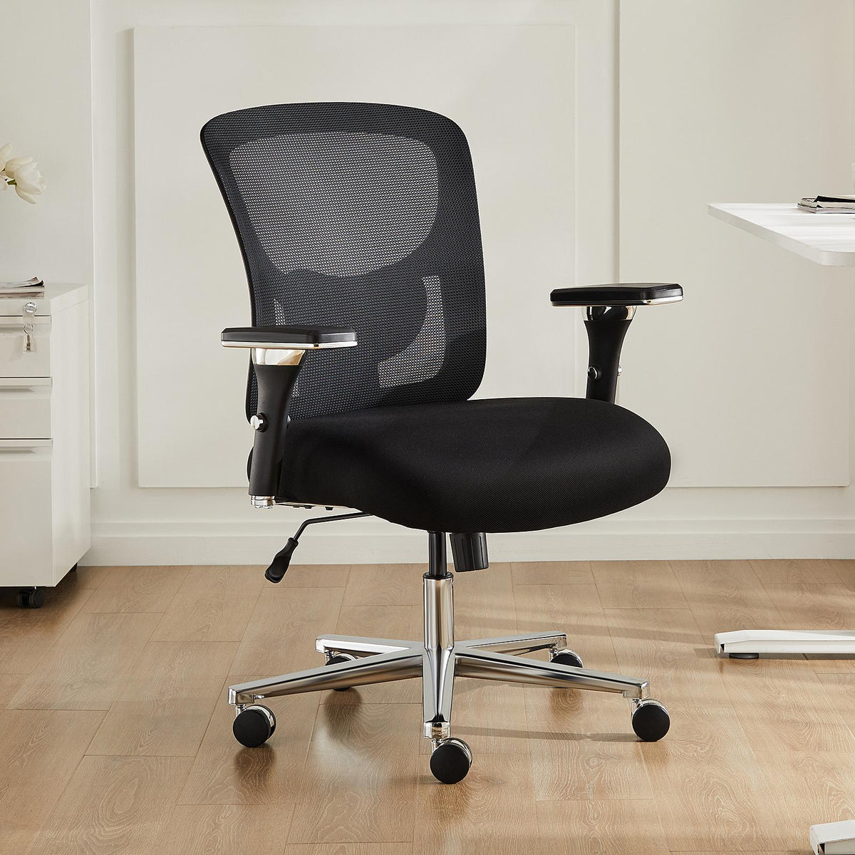 Big and Tall Office Desk Chair with Lumbar Support, 500LBS Heavy Duty Mesh Ergonomic Computer Chair with Arm and Wide Comfy Seat